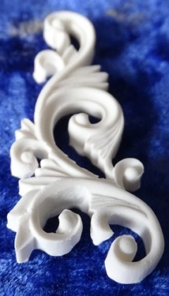white resin moulding no. 17 right